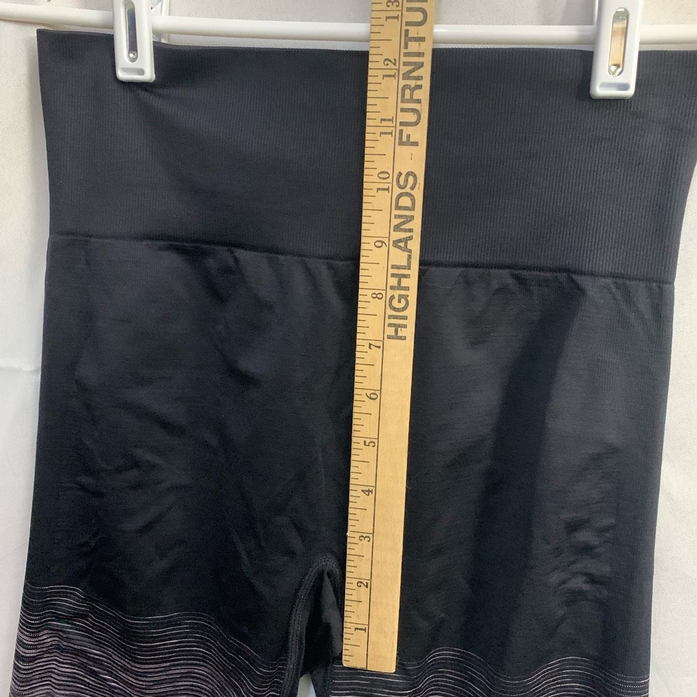 VS PINK Ultimate Leggings Black and Tan  Ombre Size Medium - Picture 6 of 8